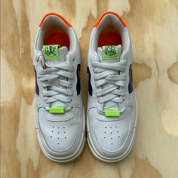 Nike Air Force 1 Pixel White Concord Crimson Size 6.5 - Picture 2 of 14